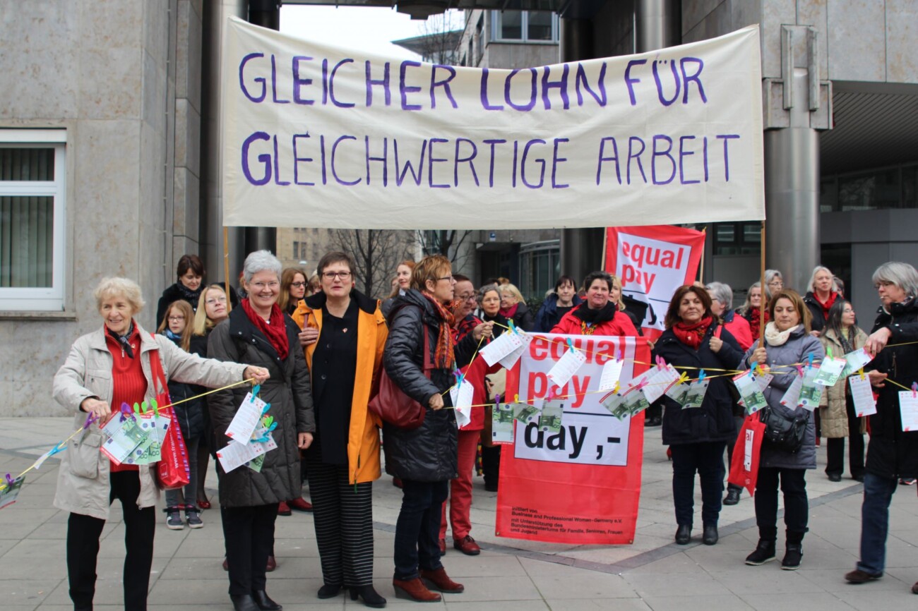 equal pay day - Frauen in Ation