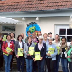 18-05-15_Zertifikatsübergabe-Gruppenbild-lowres
