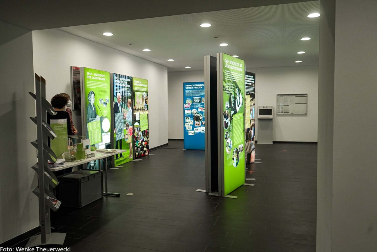 Landrat Dr. Achim Brötel eröffnet Ausstellung in Mosbach