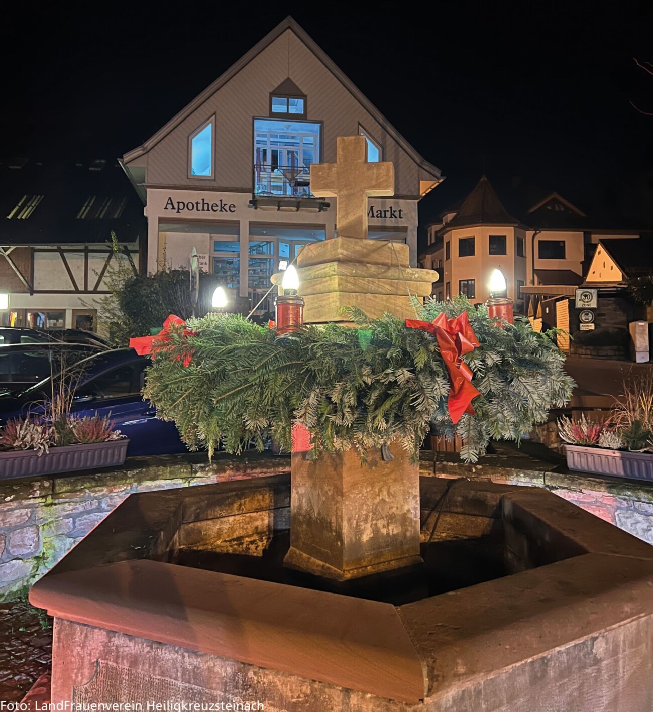 Adventskranz für Dorfbrunnen in Heiligkreuzsteinach