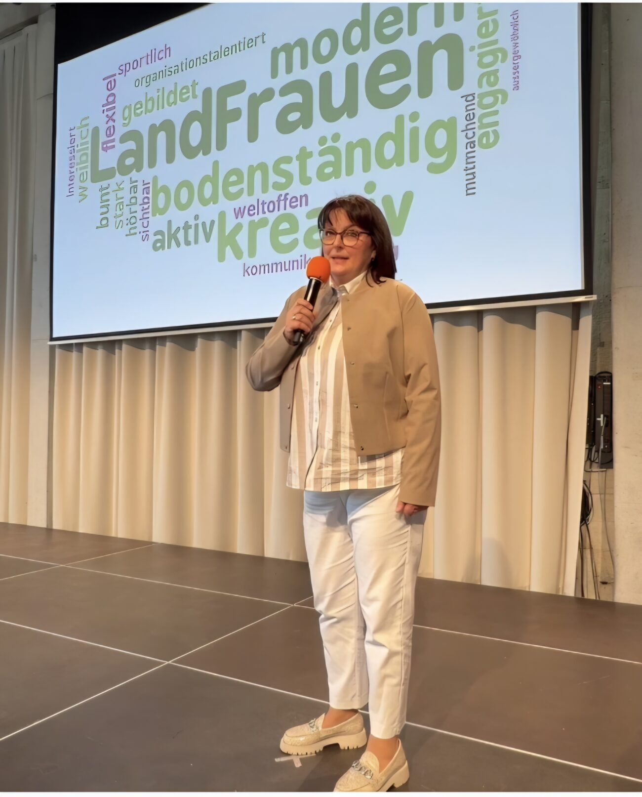 Internationaler Frauentag in Aalen „Vom Veilchen zur Rose“